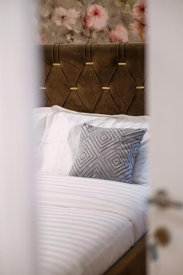Hotel Capital Inn Тирана Екстериор снимка