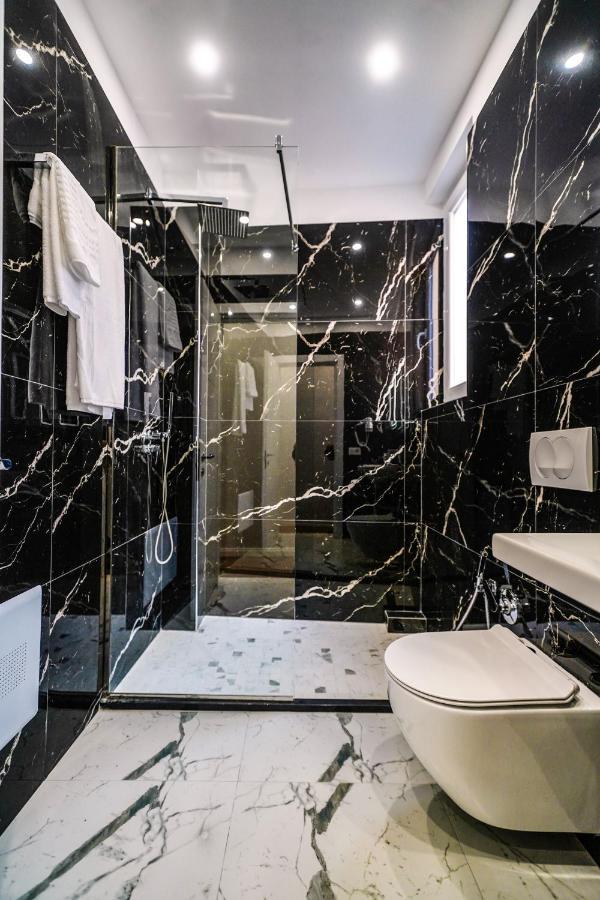 Hotel Capital Inn Тирана Екстериор снимка